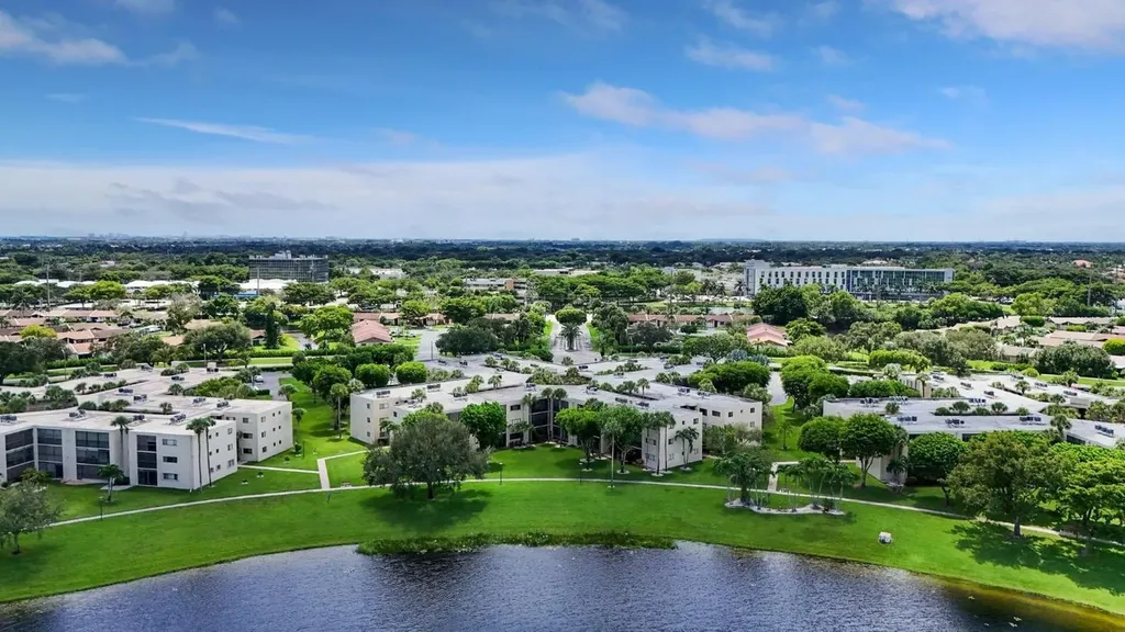 5310 Las Verdes Circle Delray Beach FL 33484