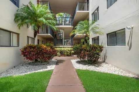 5310 Las Verdes Circle Delray Beach FL 33484
