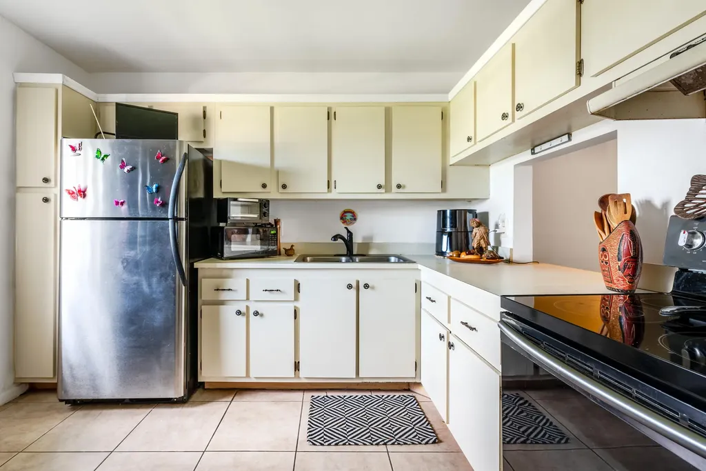 150 Lake Meryl Drive West Palm Beach FL 33411