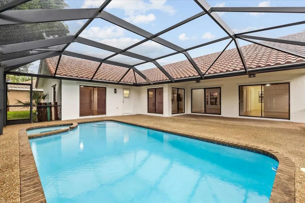 5024 NW 58th Terrace Coral Springs FL 33067