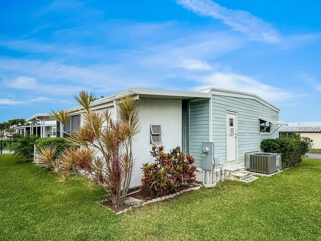 37045 Exuma Bay Boynton Beach FL 33436