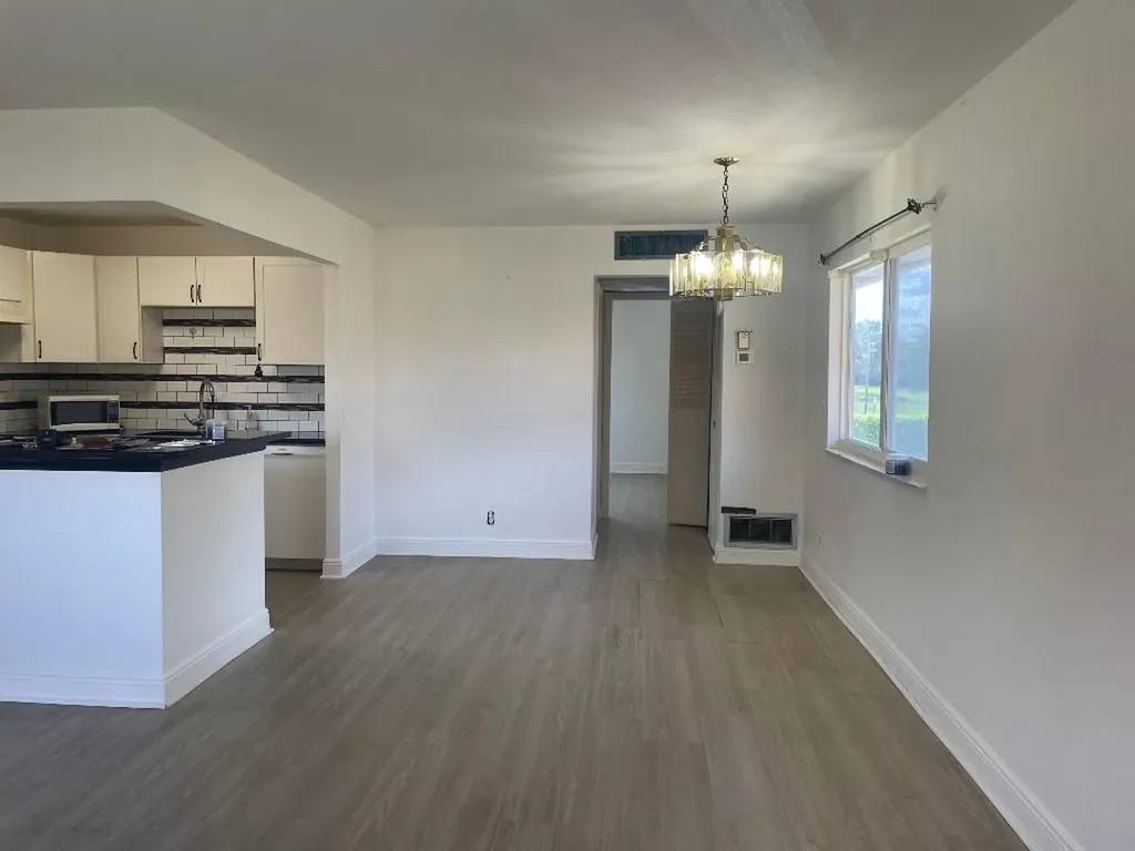 234 Saxony E Delray Beach FL 33446
