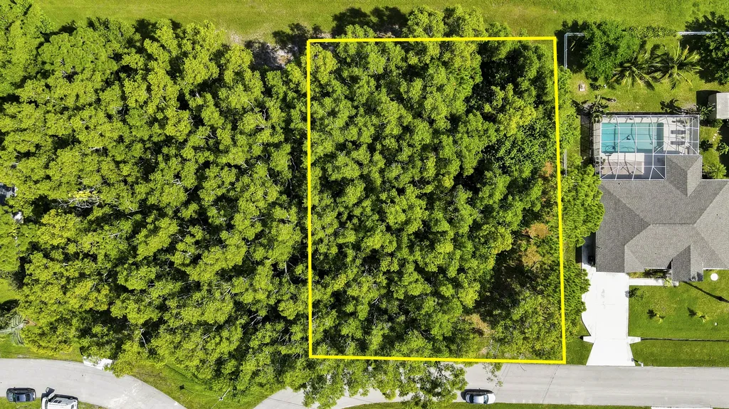 5488 NW Boydga Avenue Port St Lucie FL 34986