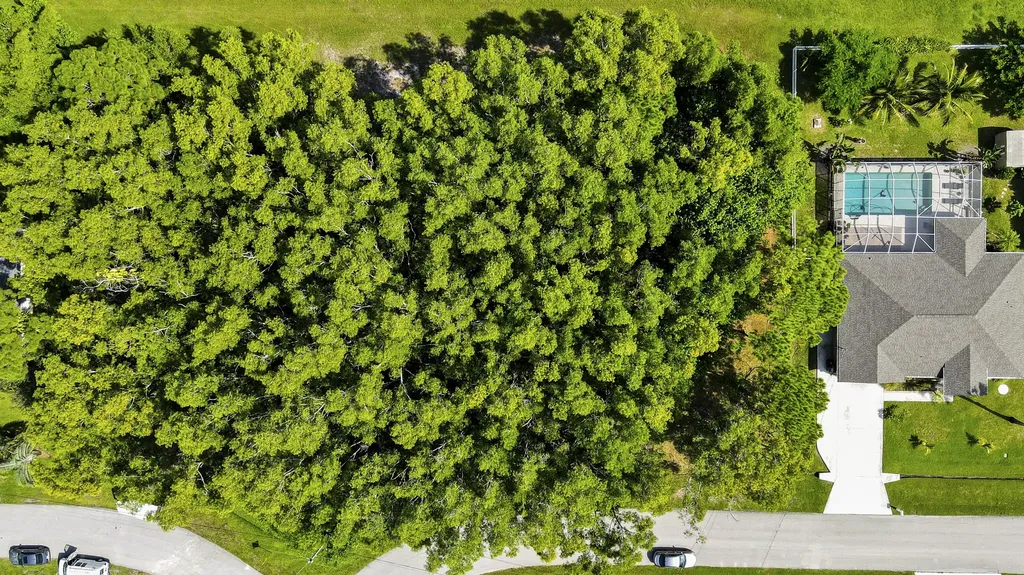 5488 NW Boydga Avenue Port St Lucie FL 34986