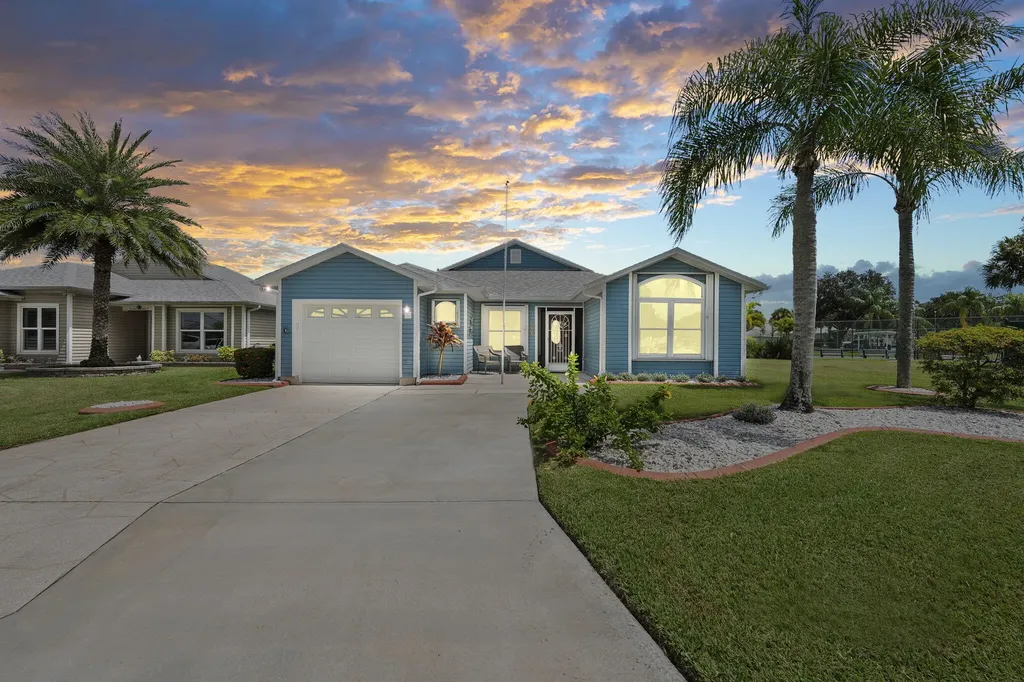 556 Paurotis Lane Fort Pierce FL 34982