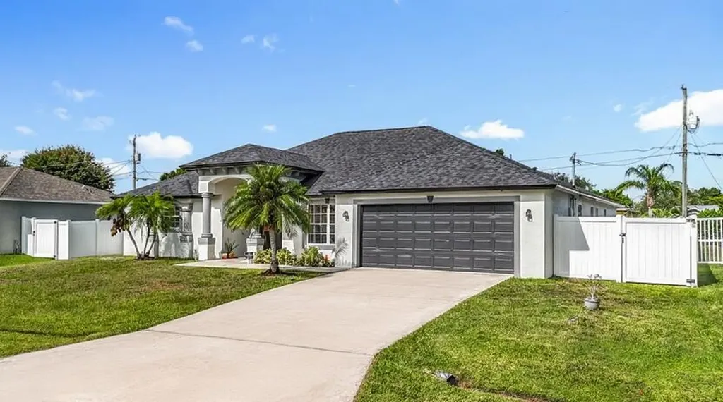 3862 SW Kocerik Street Port St Lucie FL 34953