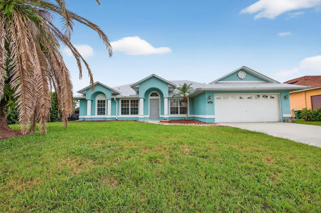 865 SW Abingdon Avenue Port St Lucie FL 34953