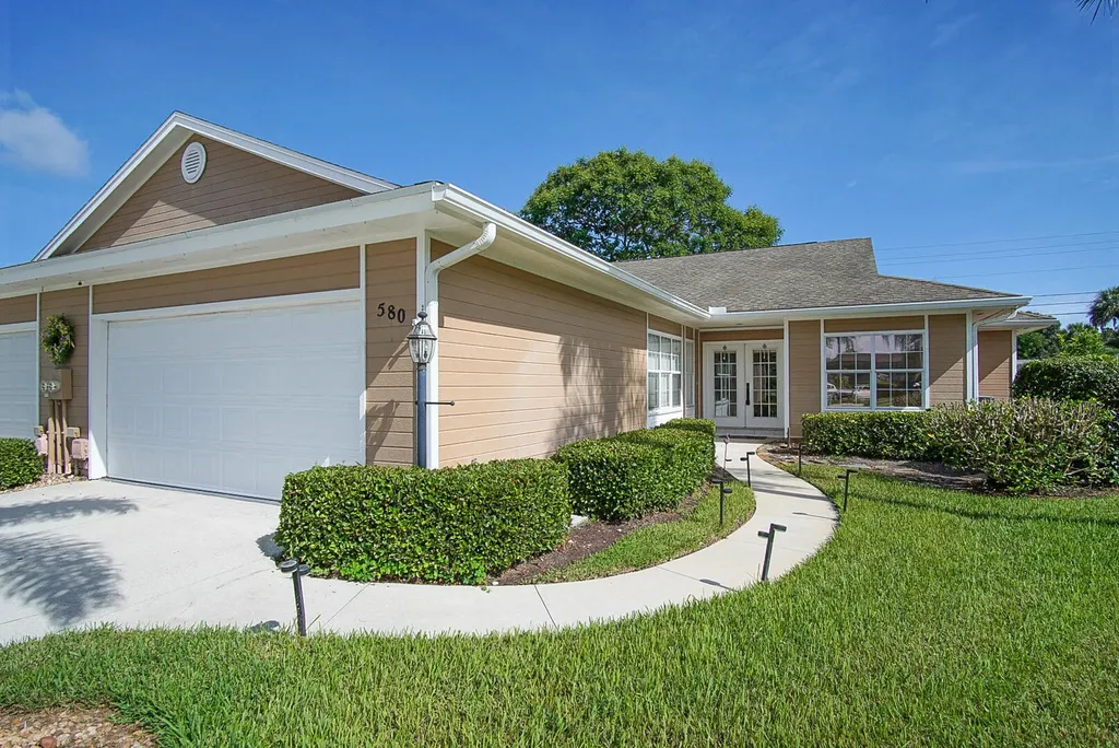 580 W Pointe Court SW Vero Beach FL 32962