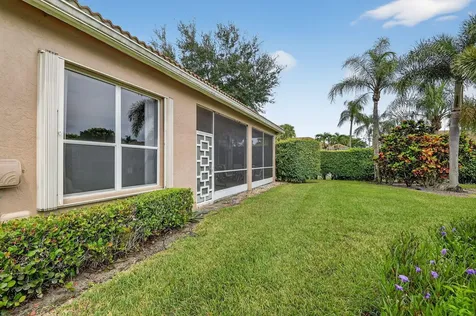 6900 Cairnwell Drive Boynton Beach FL 33472