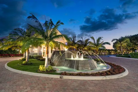 6900 Cairnwell Drive Boynton Beach FL 33472