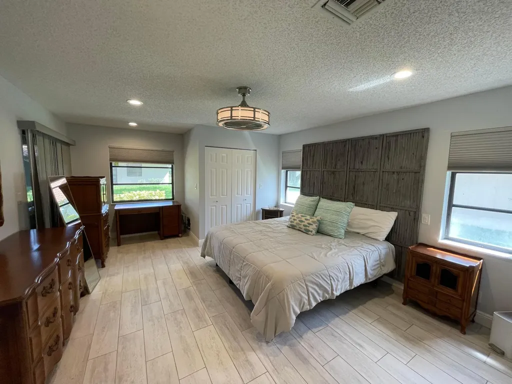 6157 Sunny Pointe Circle Delray Beach FL 33484