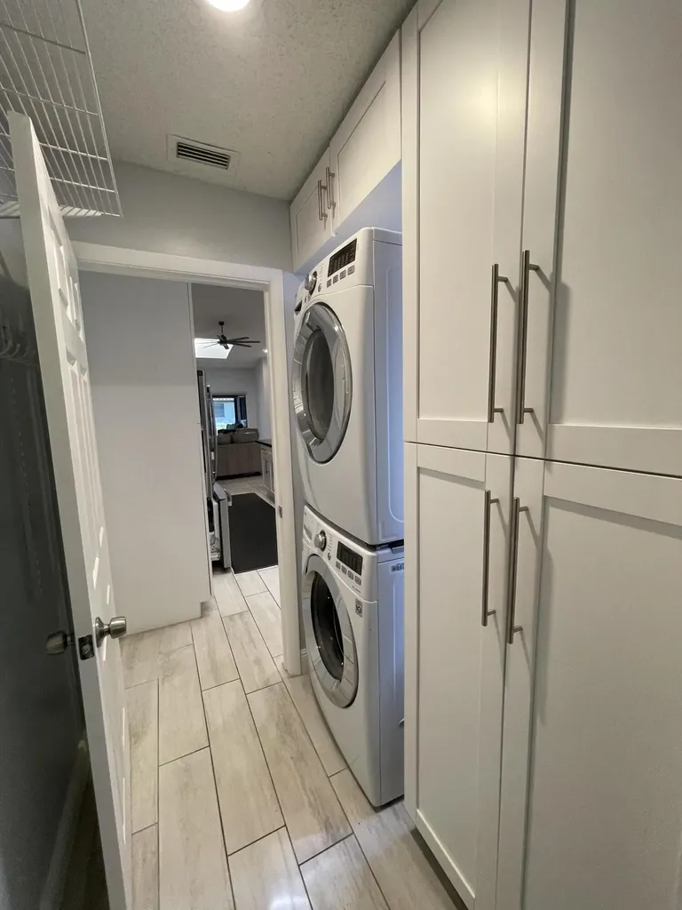 6157 Sunny Pointe Circle Delray Beach FL 33484