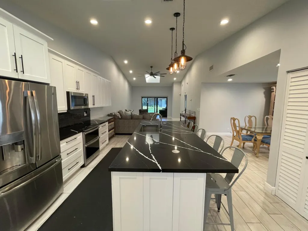6157 Sunny Pointe Circle Delray Beach FL 33484