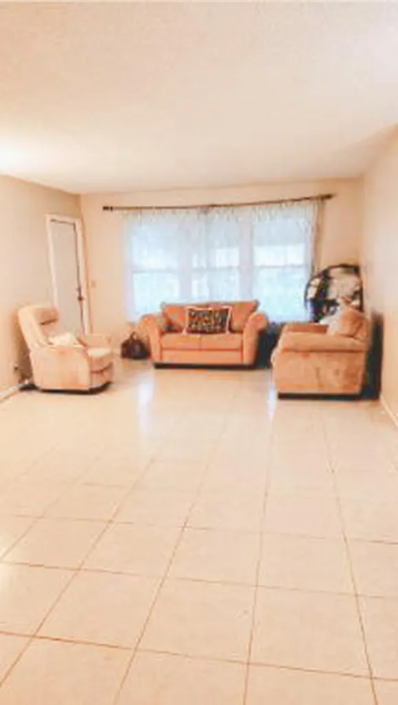 7205 W Oakridge Circle Lake Worth FL 33462