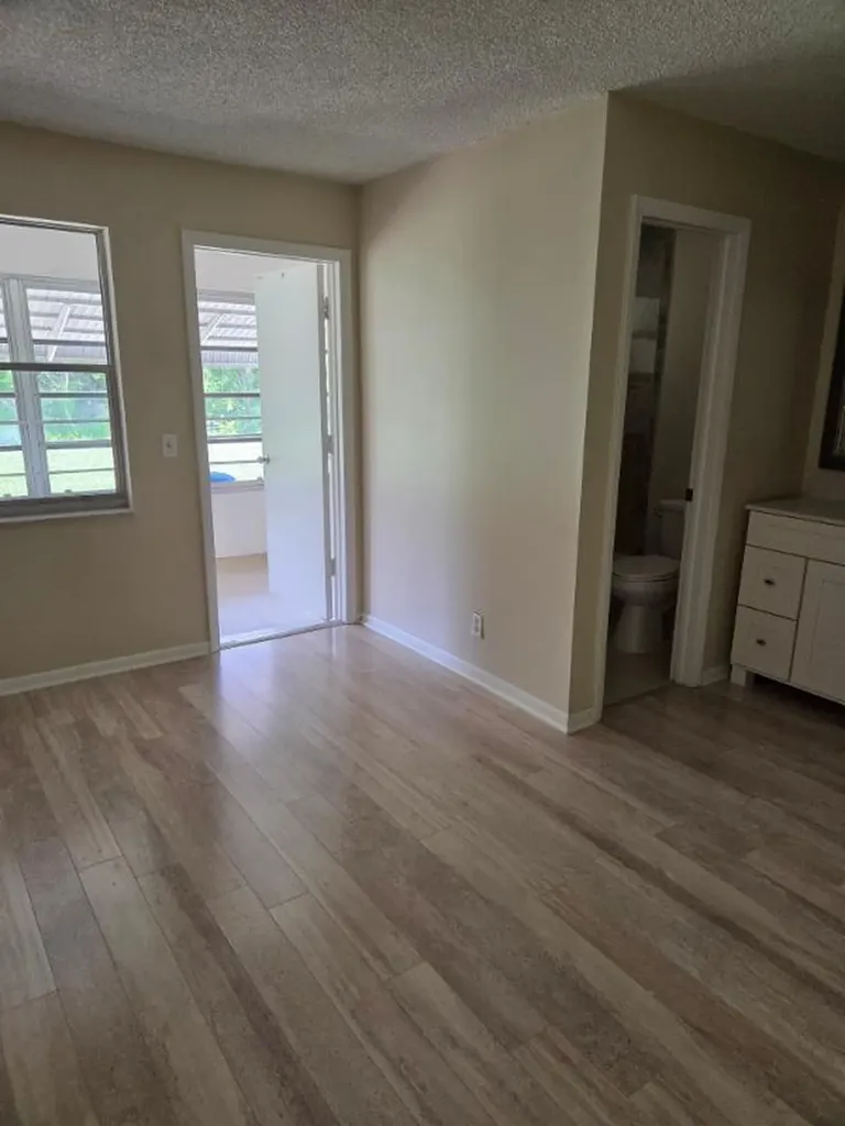 7205 W Oakridge Circle Lake Worth FL 33462
