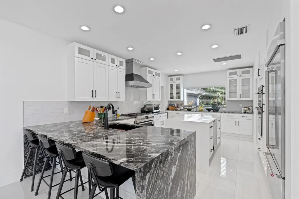 2701 Tecumseh Drive West Palm Beach FL 33409