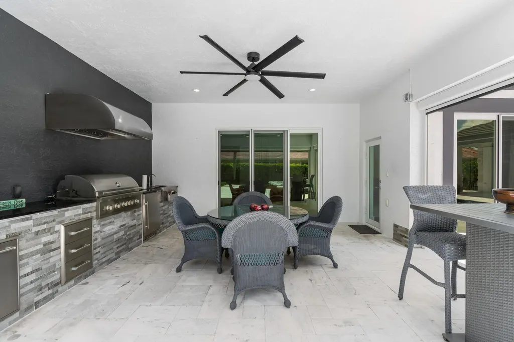2701 Tecumseh Drive West Palm Beach FL 33409