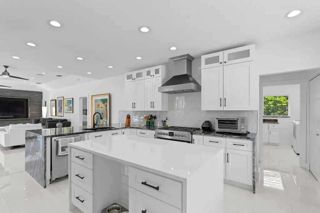2701 Tecumseh Drive West Palm Beach FL 33409