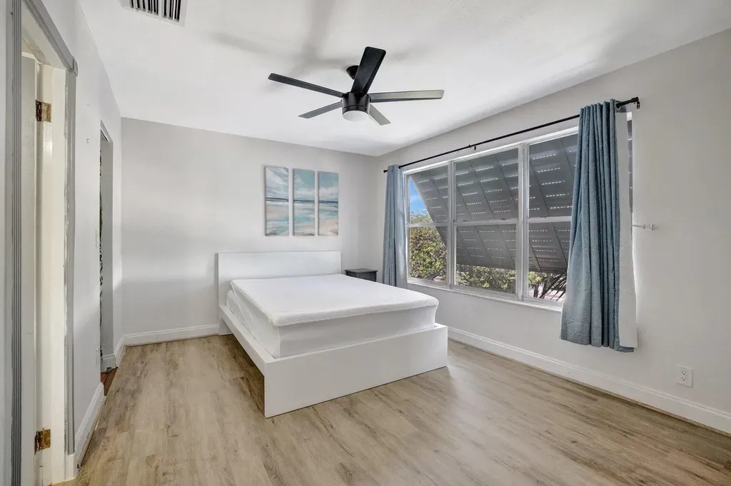 2400 NE 33rd Avenue Fort Lauderdale FL 33305