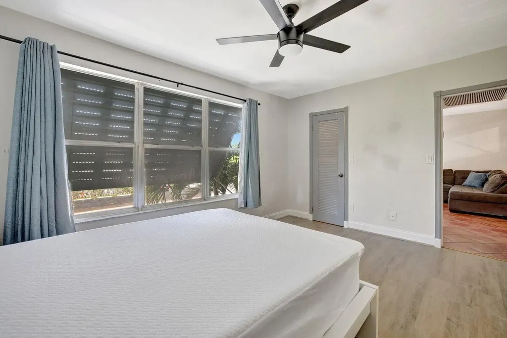 2400 NE 33rd Avenue Fort Lauderdale FL 33305