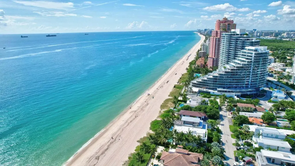 2400 NE 33rd Avenue Fort Lauderdale FL 33305
