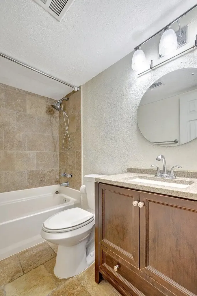 2400 NE 33rd Avenue Fort Lauderdale FL 33305