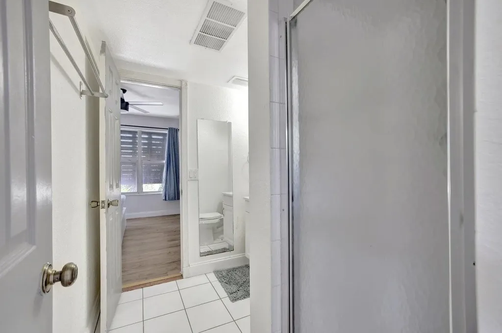 2400 NE 33rd Avenue Fort Lauderdale FL 33305