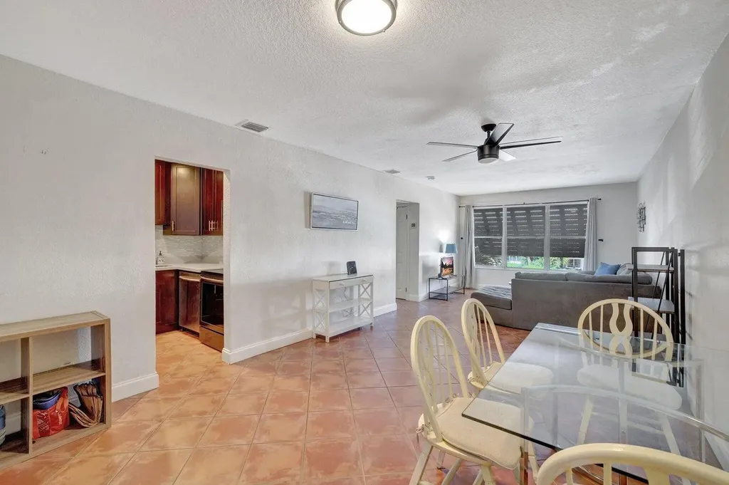 2400 NE 33rd Avenue Fort Lauderdale FL 33305