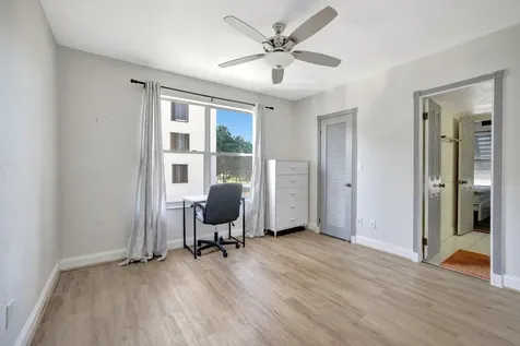 2400 NE 33rd Avenue Fort Lauderdale FL 33305