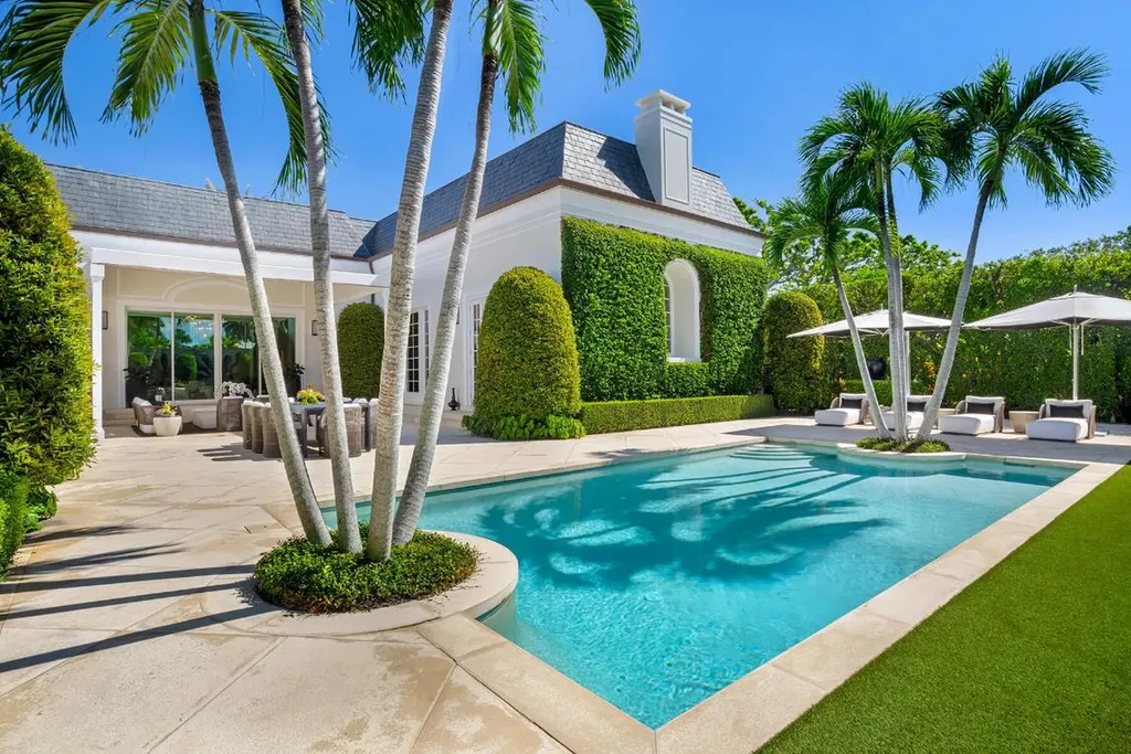134 Casa Bendita Palm Beach FL 33480