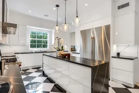 134 Casa Bendita Palm Beach FL 33480