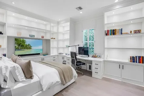 134 Casa Bendita Palm Beach FL 33480