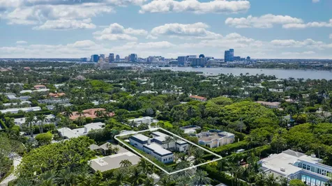 134 Casa Bendita Palm Beach FL 33480