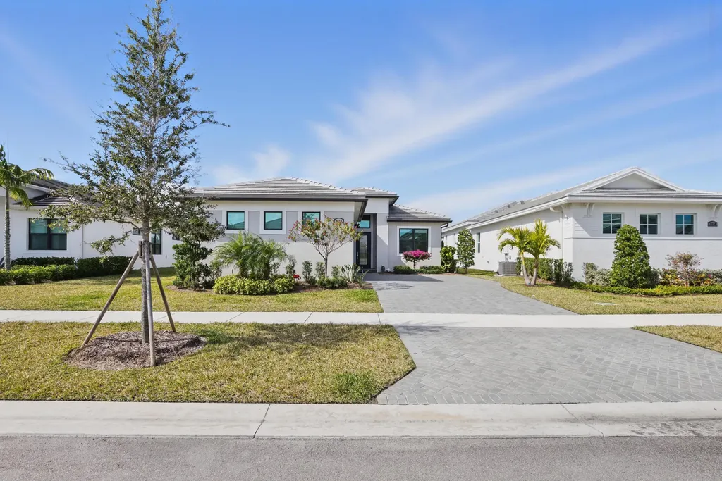 9162 SW Arco Way Port St Lucie FL 34987