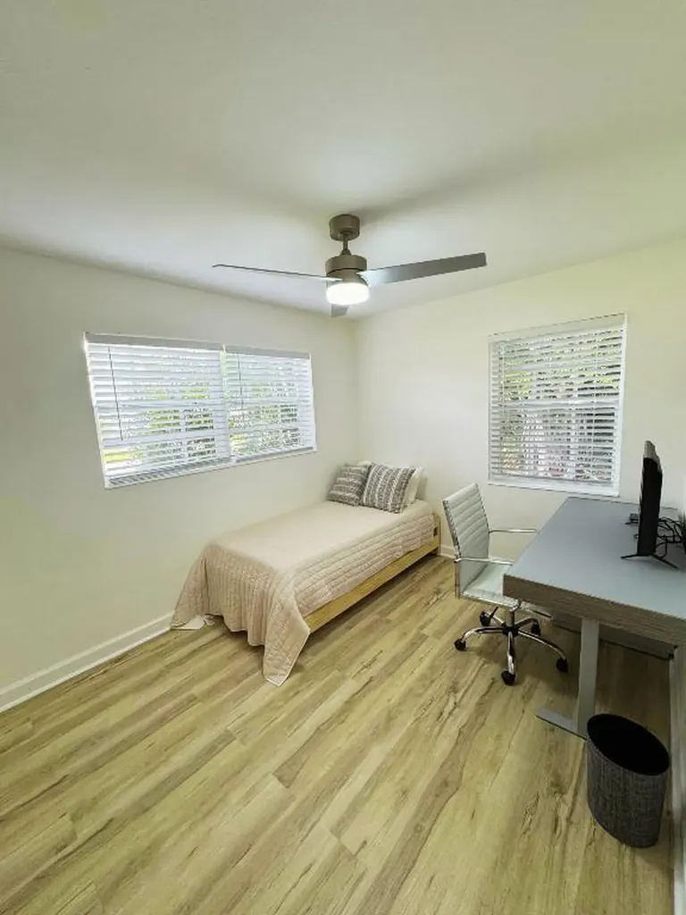 300 NE 7th Street Boca Raton FL 33432