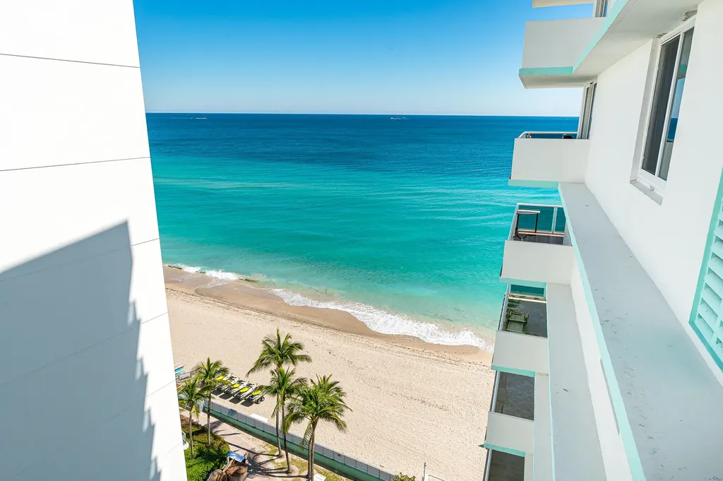 3725 S Ocean Drive Hollywood FL 33019