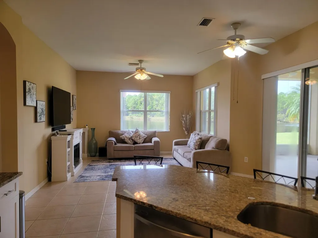 633 SW Long Key Court Port St Lucie FL 34986