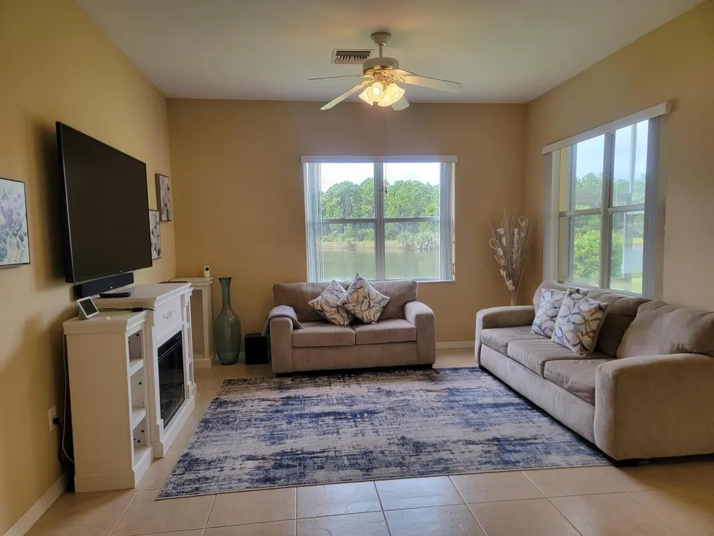 633 SW Long Key Court Port St Lucie FL 34986