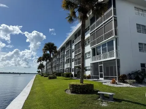 20 Yacht Club Drive North Palm Beach FL 33408