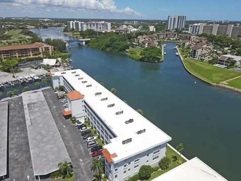 20 Yacht Club Drive North Palm Beach FL 33408