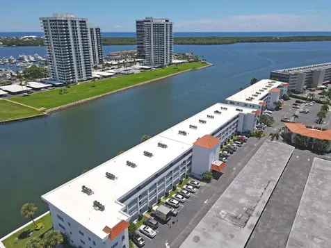 20 Yacht Club Drive North Palm Beach FL 33408