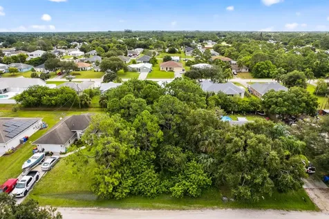 8156 101st Court Vero Beach FL 32967