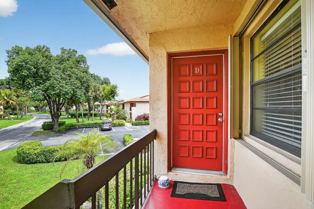 9268 Vista Del Lago Boca Raton FL 33428