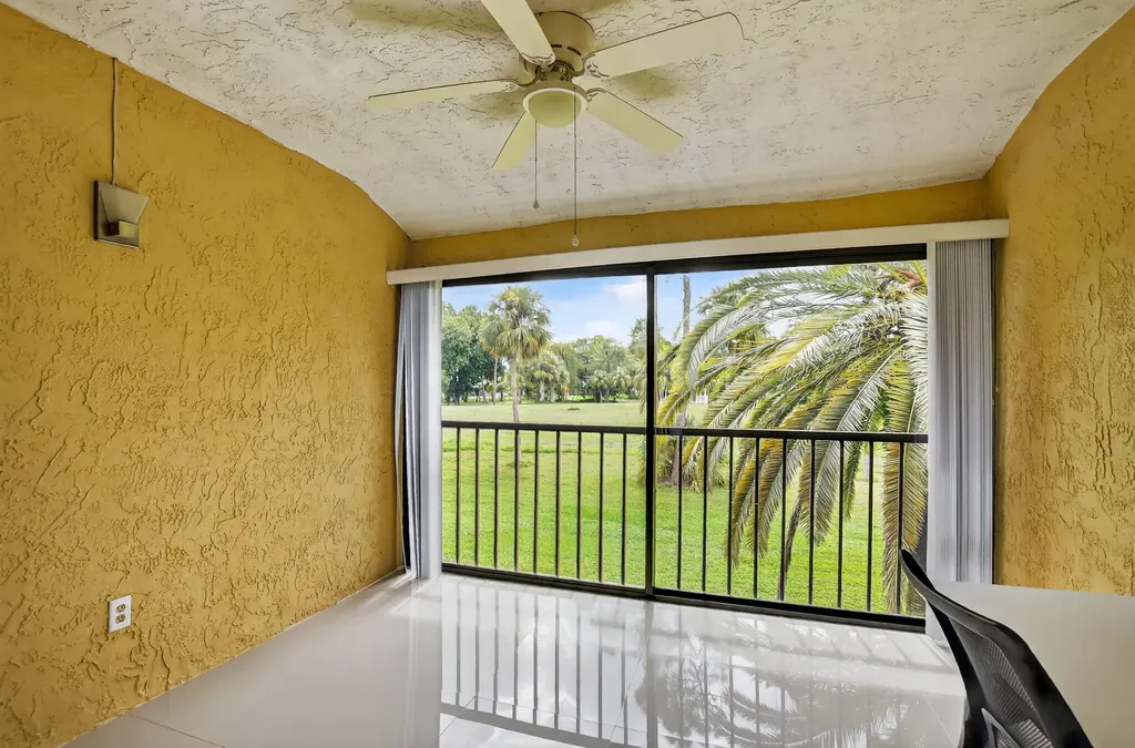 9268 Vista Del Lago Boca Raton FL 33428