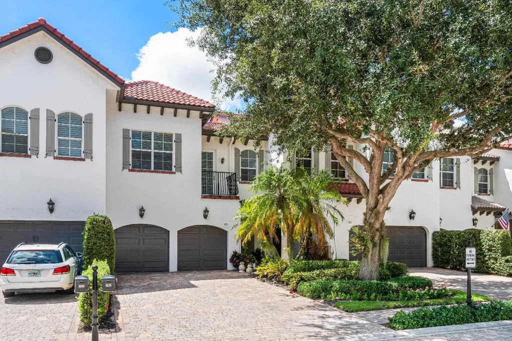 828 Estuary Way Delray Beach FL 33483