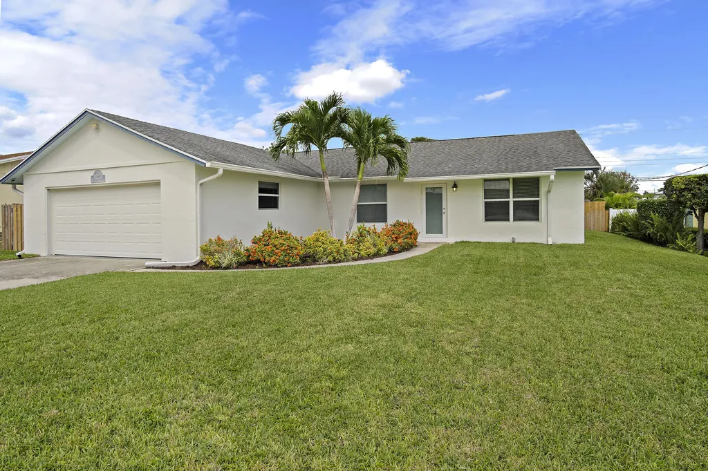 7399 SE Flamingo Way Hobe Sound FL 33455