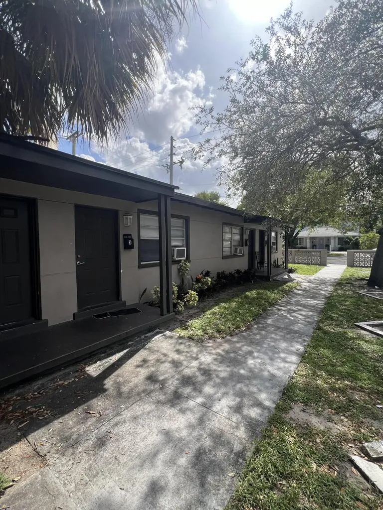2722 Poinsettia Avenue West Palm Beach FL 33407