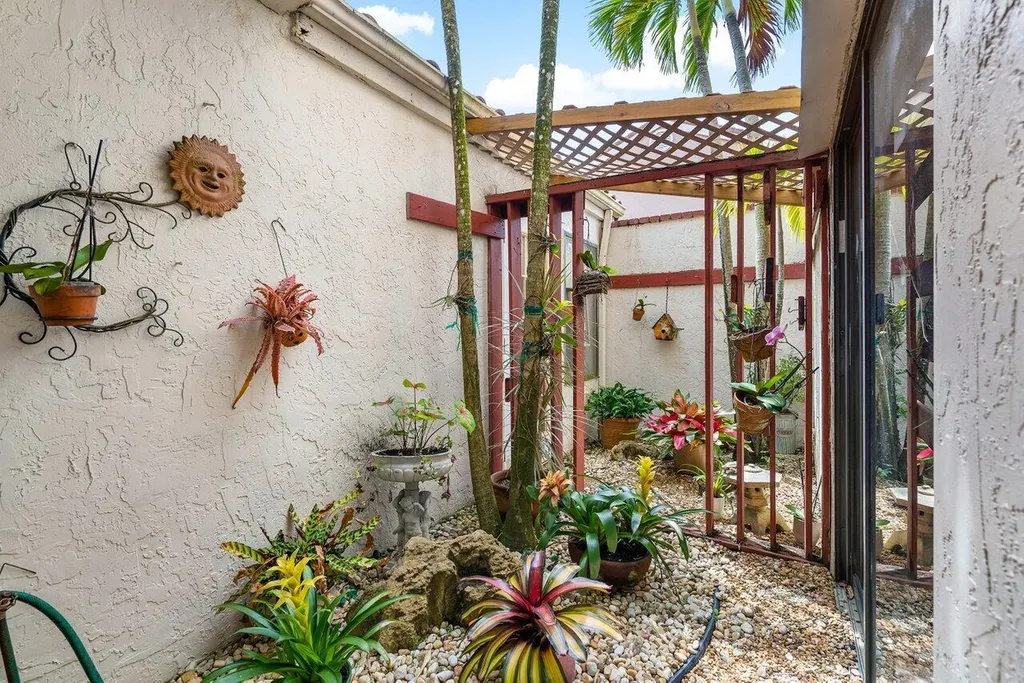 11094 Applegate Lane Boynton Beach FL 33437