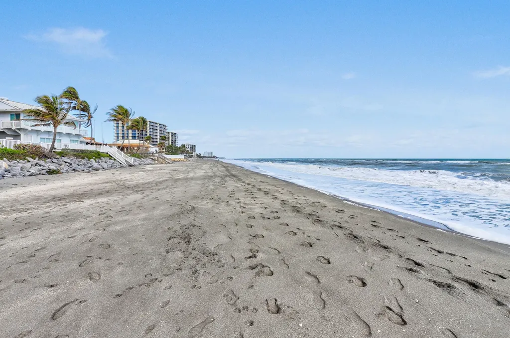 87 Lighthouse Drive Jupiter Inlet Colony FL 33469