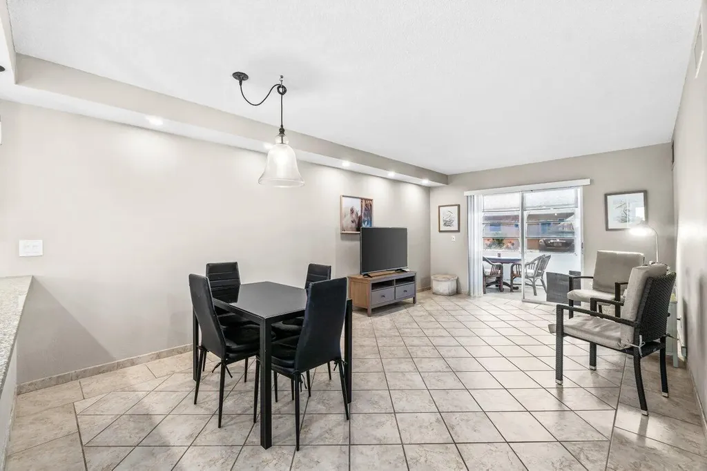 2191 NE 1st Court Boynton Beach FL 33435